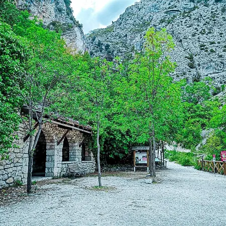 Appartamenti La Majella Bed & Breakfast *